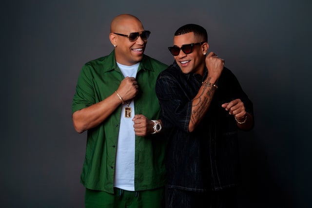 Presales to gente de zona: members use these when buying pre-sale tickets