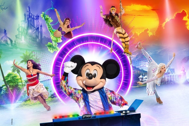 Disney On Ice presents Let's Dance!