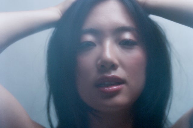 Official presale for Sarah Kinsley