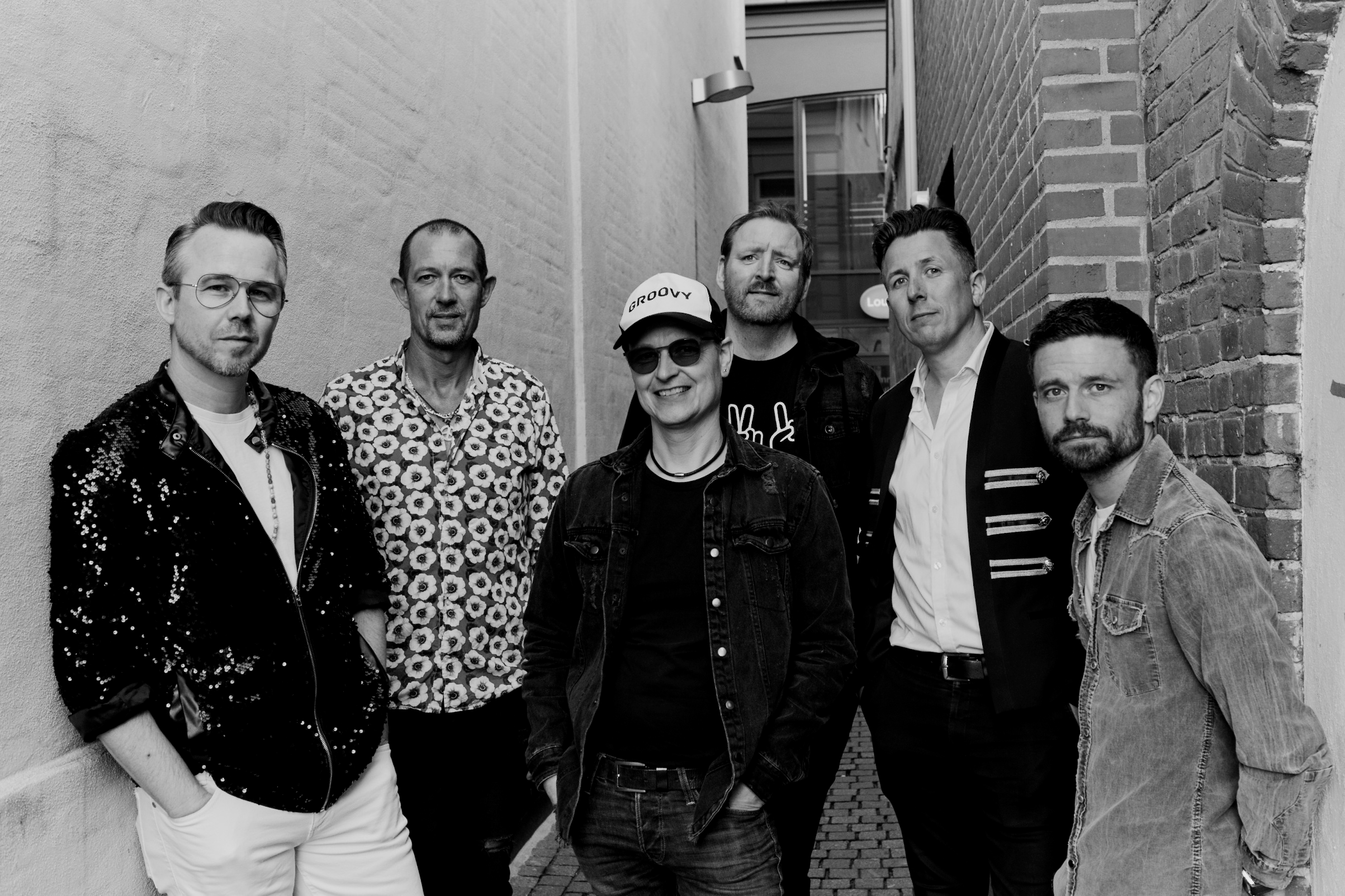 SOMMERKONCERT Musik & Dinner - GROOVY DAY, en hyldest til Helmig