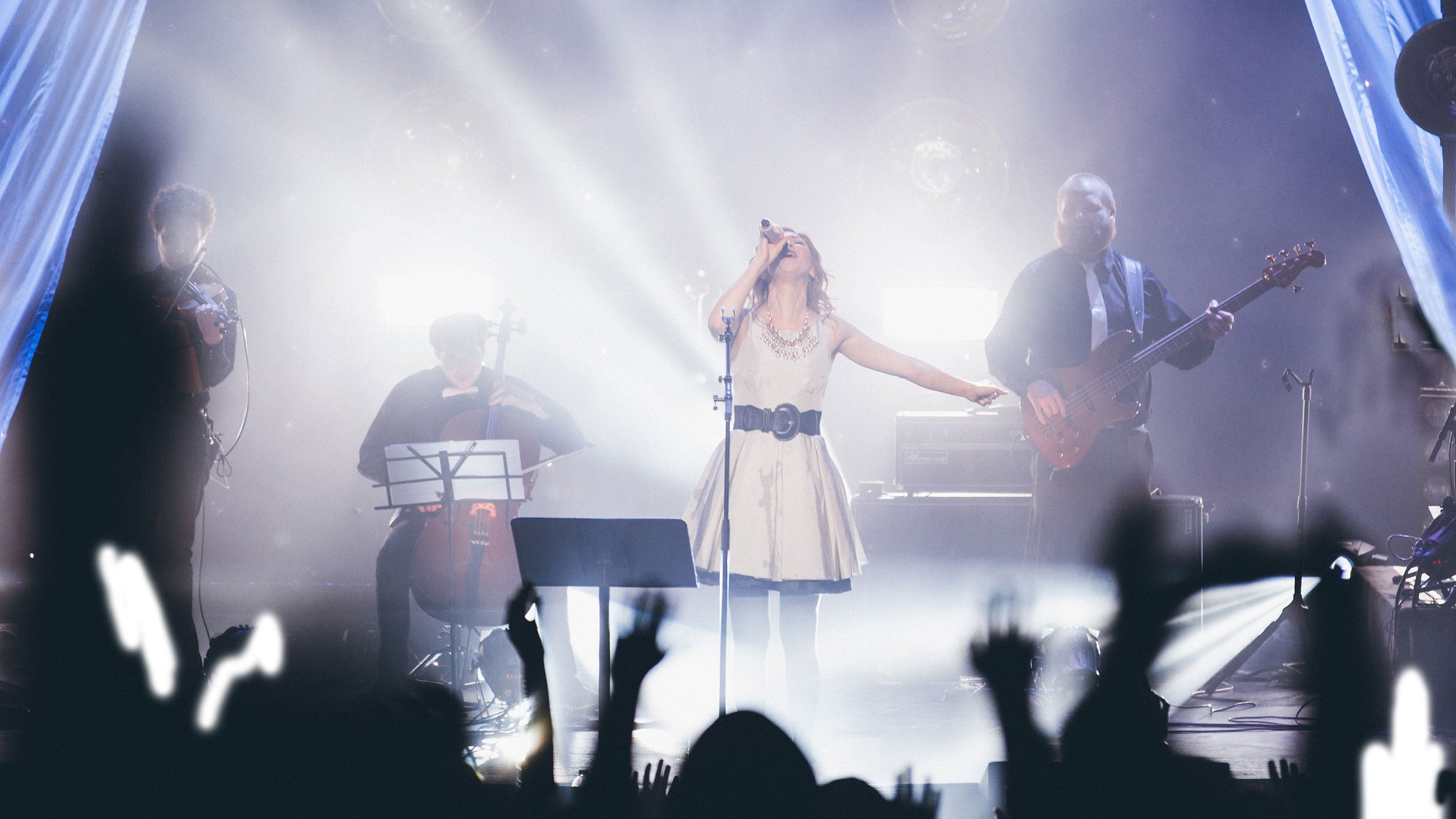 Kim Walker-Smith & Leeland at My Church Winnipeg – Winnipeg, Canada