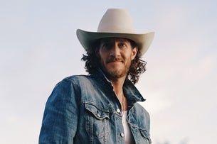 Tyler Hubbard w/ Blackhawk