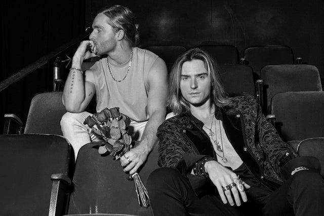 Presales to voil&agrave;: members use these when buying pre-sale tickets