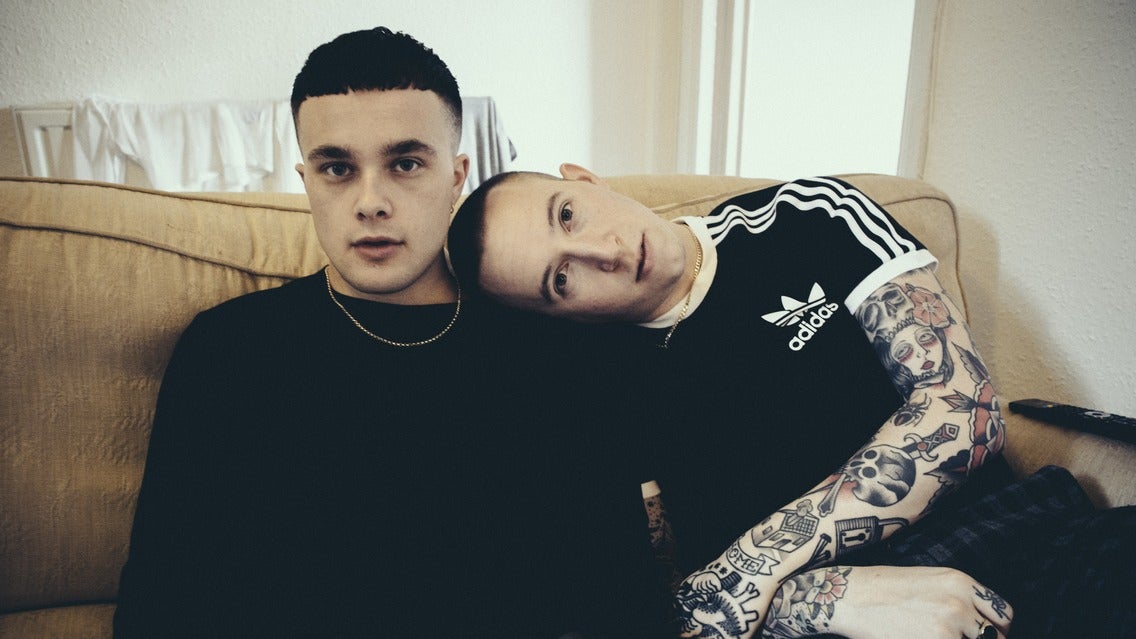 Slaves (UK)