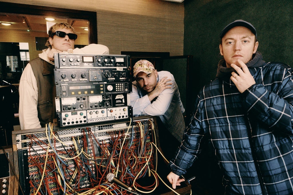 DMA'S HILLS END 10TH ANNIVERSARY