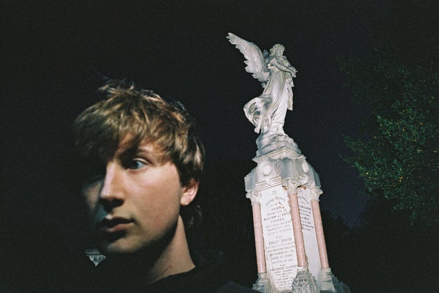 Presales to dove ellis: members use these when buying pre-sale tickets