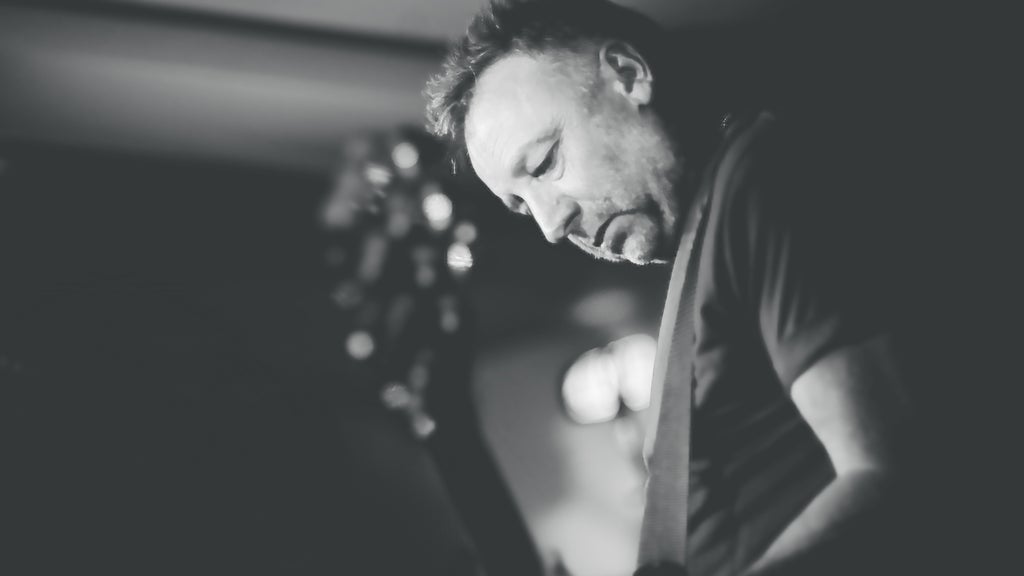 Hotels near Peter Hook and the Light Events