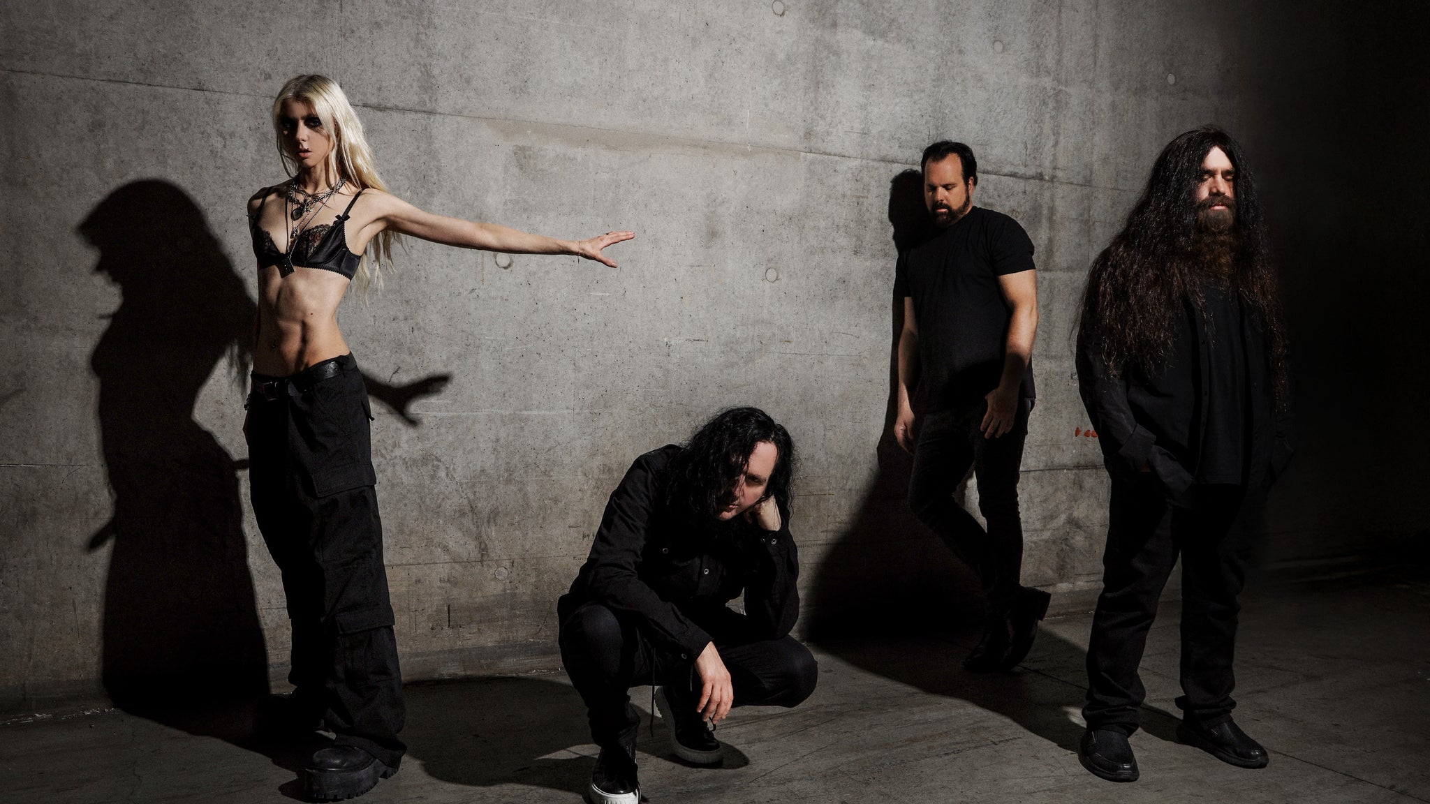 The Pretty Reckless: Dear God Tour
