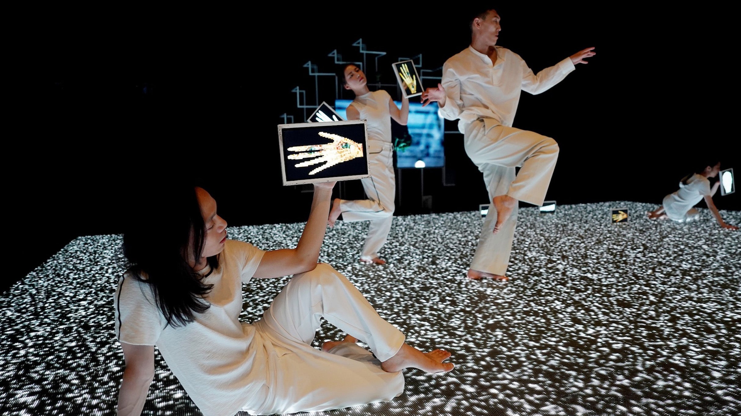 Dab Dance Project, >"hello world";