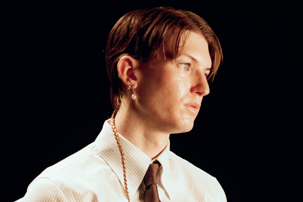 Gus Dapperton