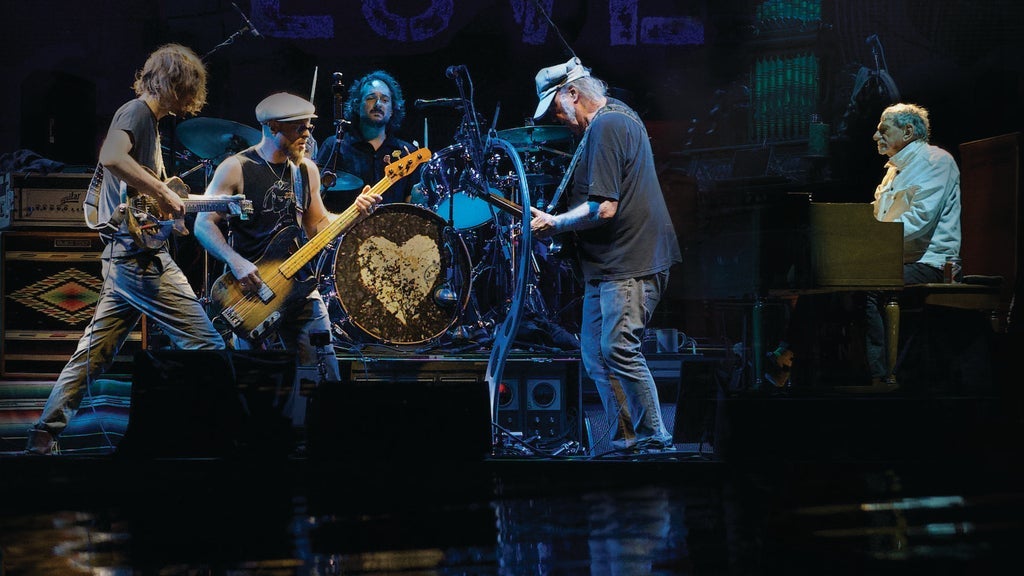 Glasgow Summer Sessions - Neil Young and The Chrome Hearts