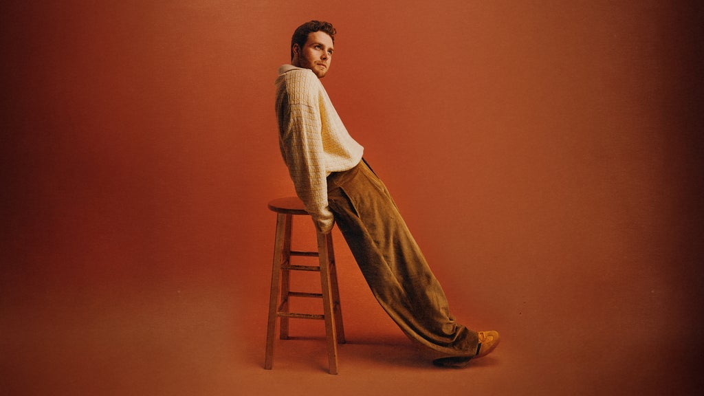 Alex Warren – Finding Family on the Road