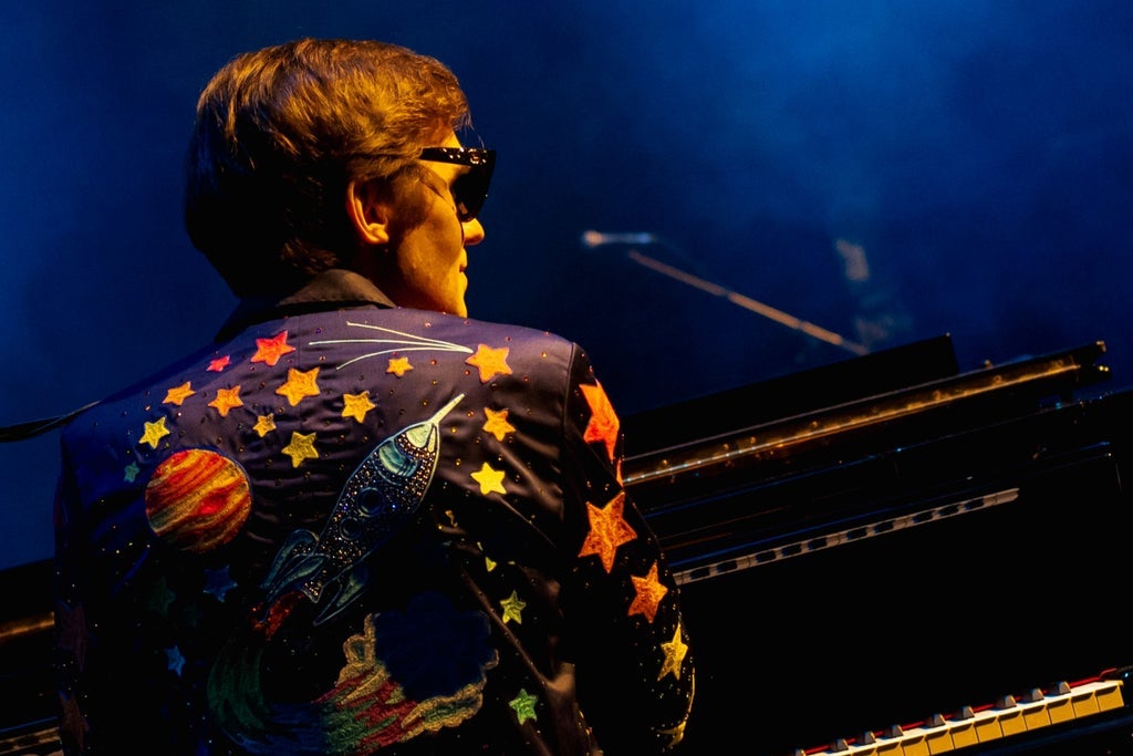 Tom's Elton Tribute