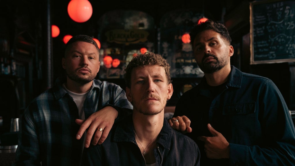 Photo of Nathan Evans & The Saint PHNX Band (21+)