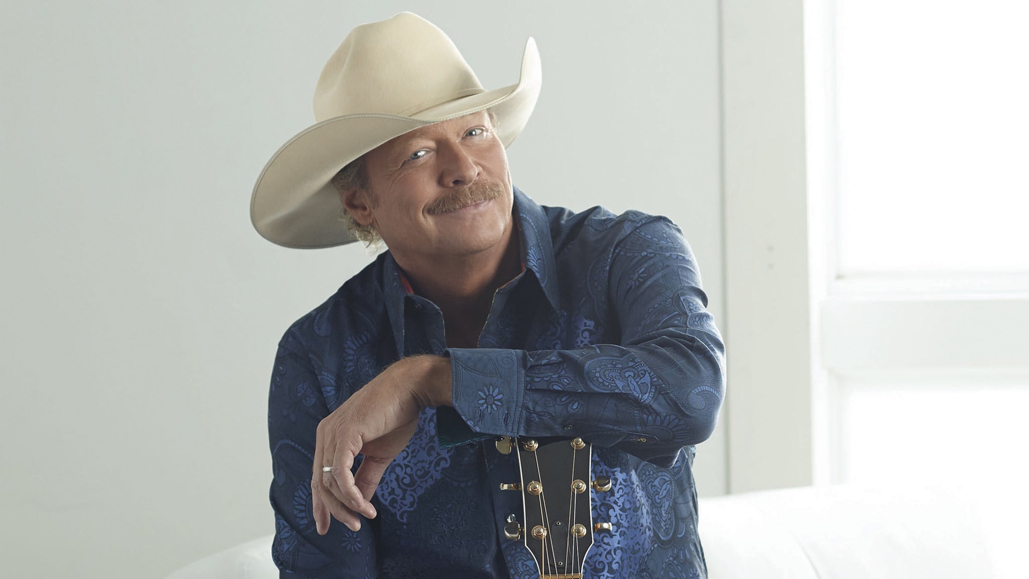 Alan Jackson in Milwaukee promo photo for Official Platinum presale offer code