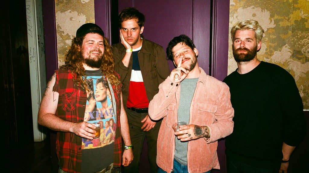 Wavves live