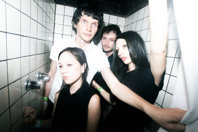 Ticket Reselling Starling, Total Wife