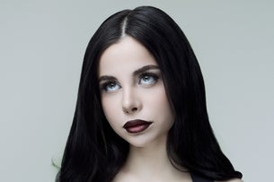 ELLISE - The Pretty Evil Tour