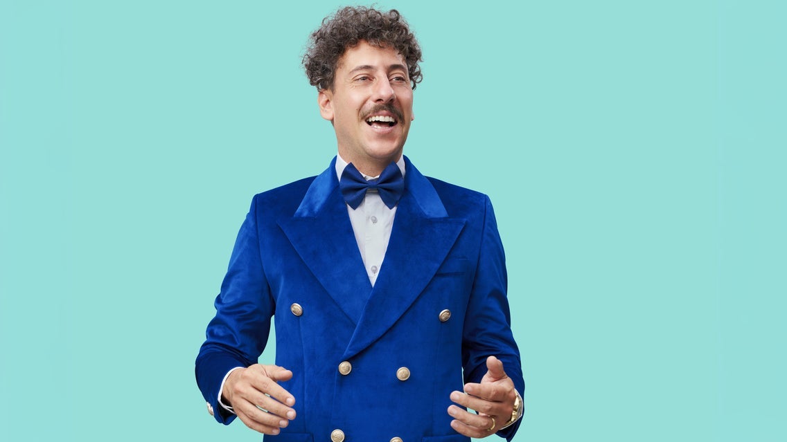 Photo of Schalk Bezuidenhout – Hey Hey Divorcé