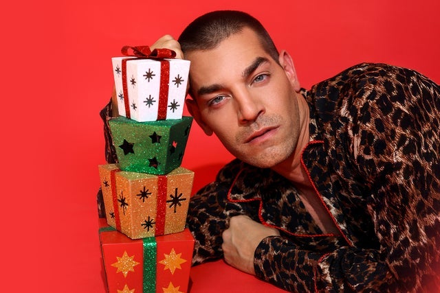 Matt Rogers: Christmas in December in Chicago promotional photo for Artist presale tickets offer
