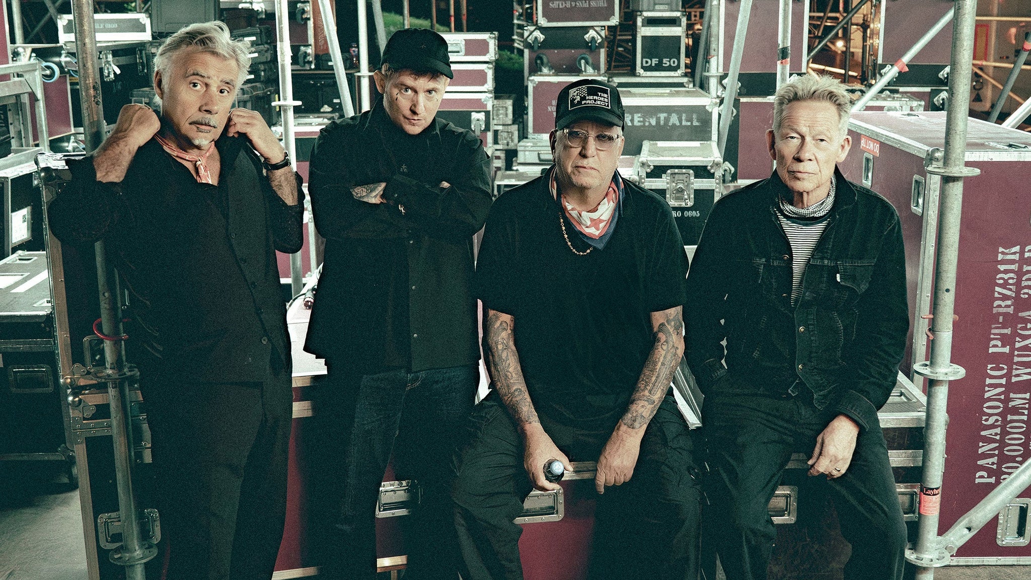 SEX PISTOLS (Steve Jones, Paul Cook, Glen Matlock) feat. Frank Carter