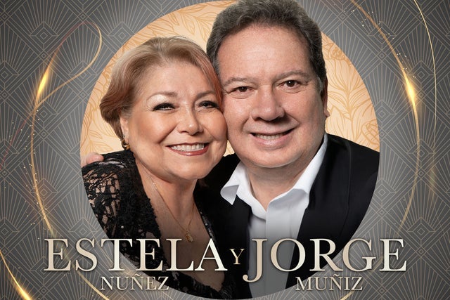 Estela Nuñez y Jorge Muñiz Celebrando a Mamá.