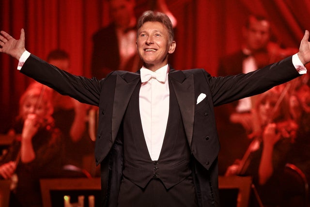 Presales to helmut lotti: members use these when buying pre-sale tickets