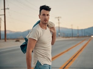 101.7 The Bull presents Songs & Stories with Russell Dickerson