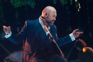 Santiago Cruz: Sigo En Pie Tour - Image 2