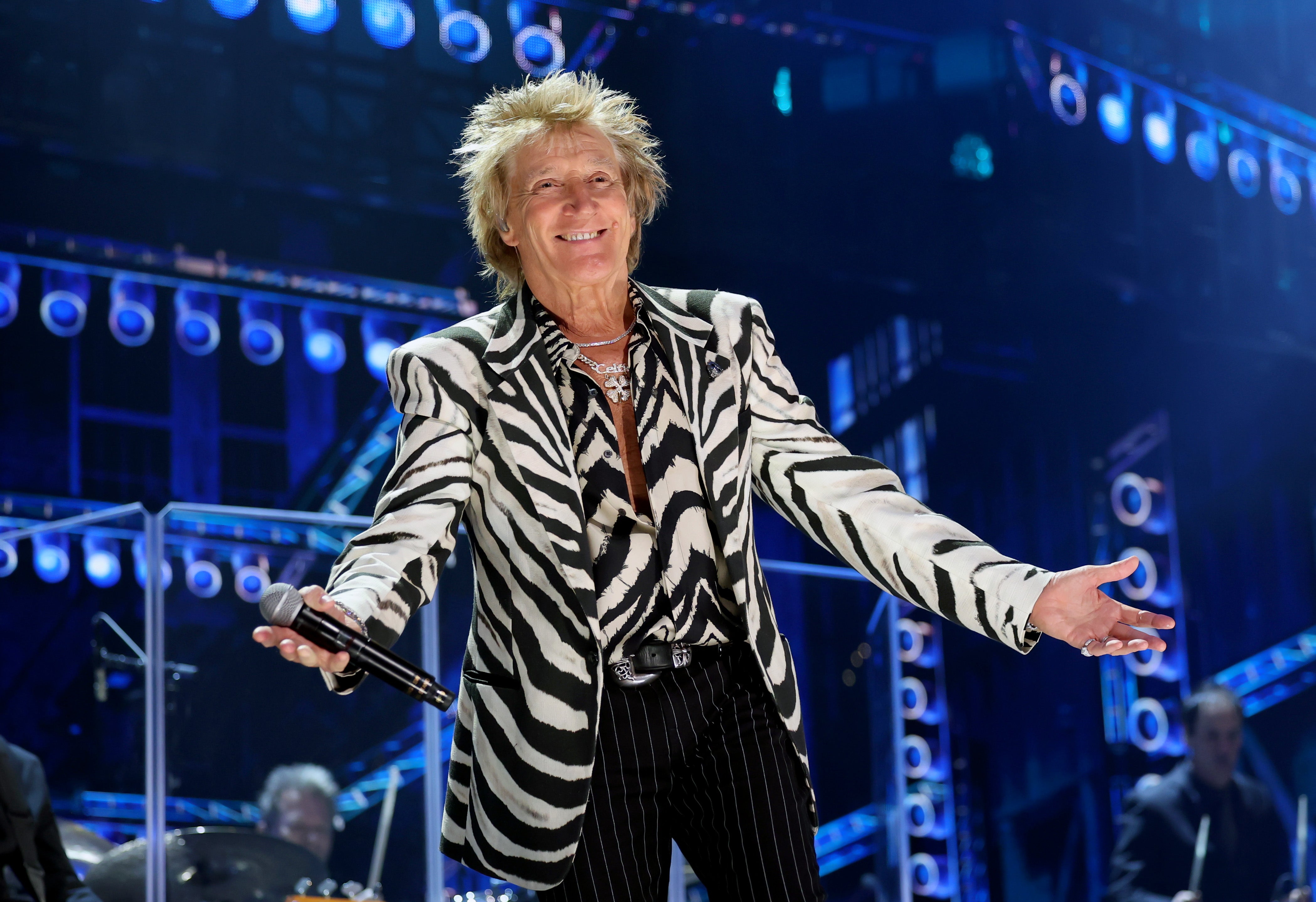 Rod Stewart: The Final Encore tour | Vinyl Room Upgrade