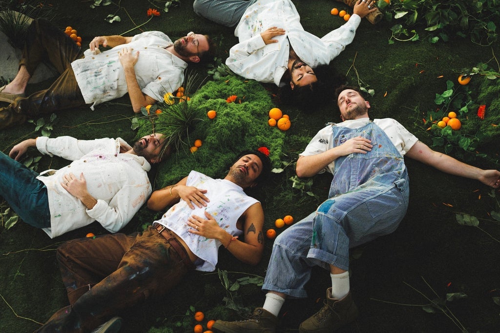 Young the Giant - Victory Garden Tour with Cold War Kids