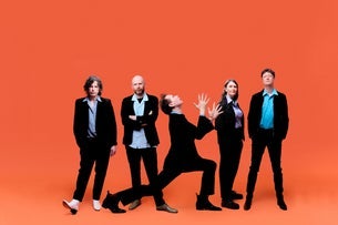 Franz Ferdinand + The Kooks + The Molotovs - Ama Music Festival