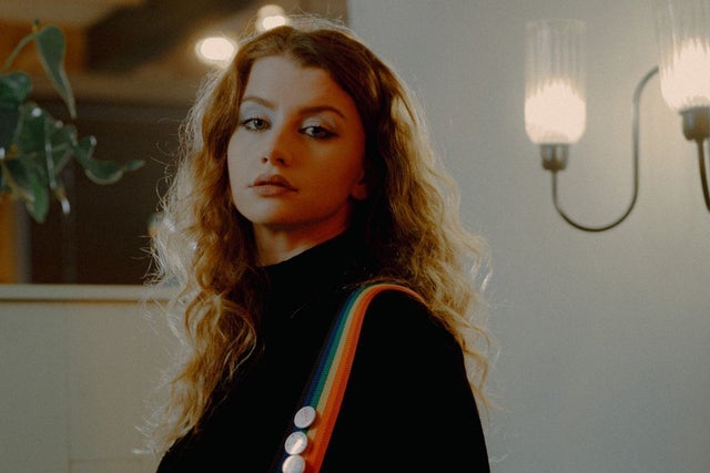 Ellur in London promotional photo for Priority from O2 presale tickets offer