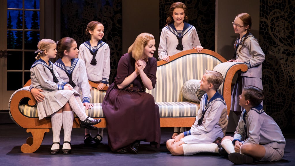 Hotels near The Sound of Music (Chicago) Events