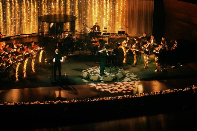 Juleshowet med Burhan G & Danmarks Underholdningsorkester