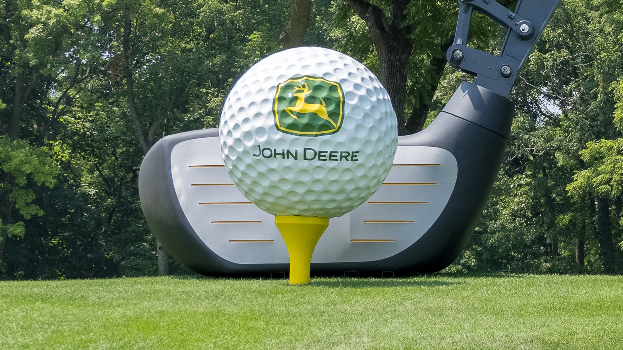 John Deere Classic Sunday + Lainey Wilson