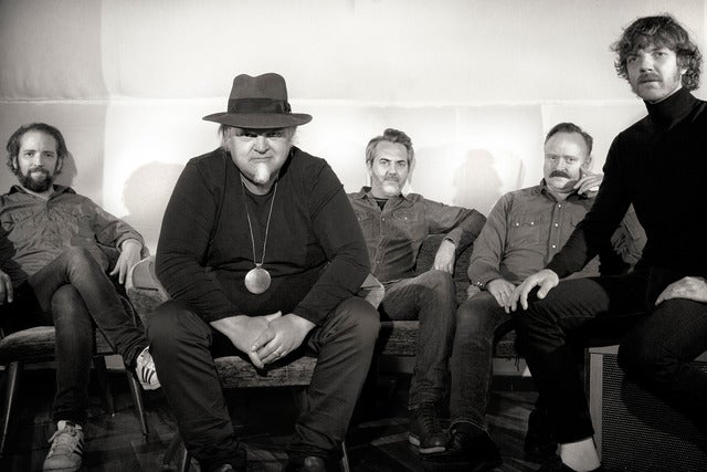 Ticket Reselling 25 &aring;rs jubileumskveld