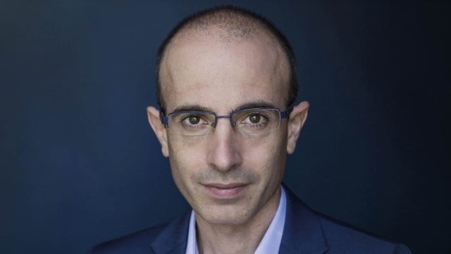 An evening with Yuval Noah Harari in Stadsschouwburg Antwerpen 21/10/2024