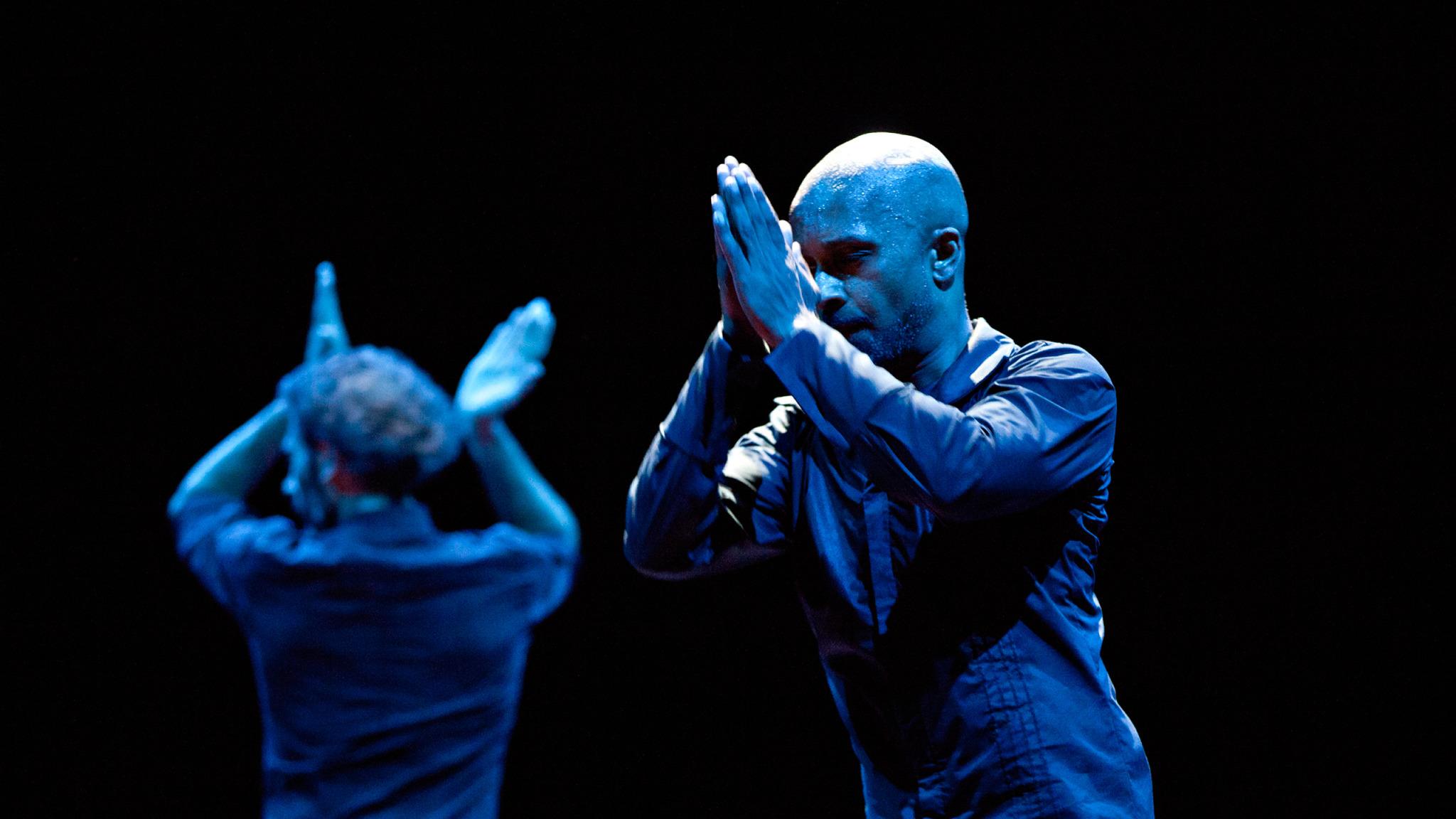 Akram para la musica. Akram Khan Giselle. Акрам.