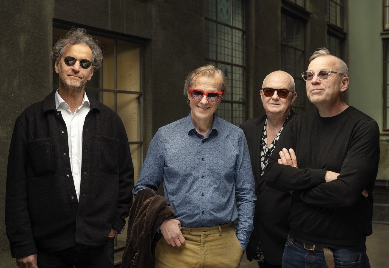 deLillos  - 40 år - Mere for flere