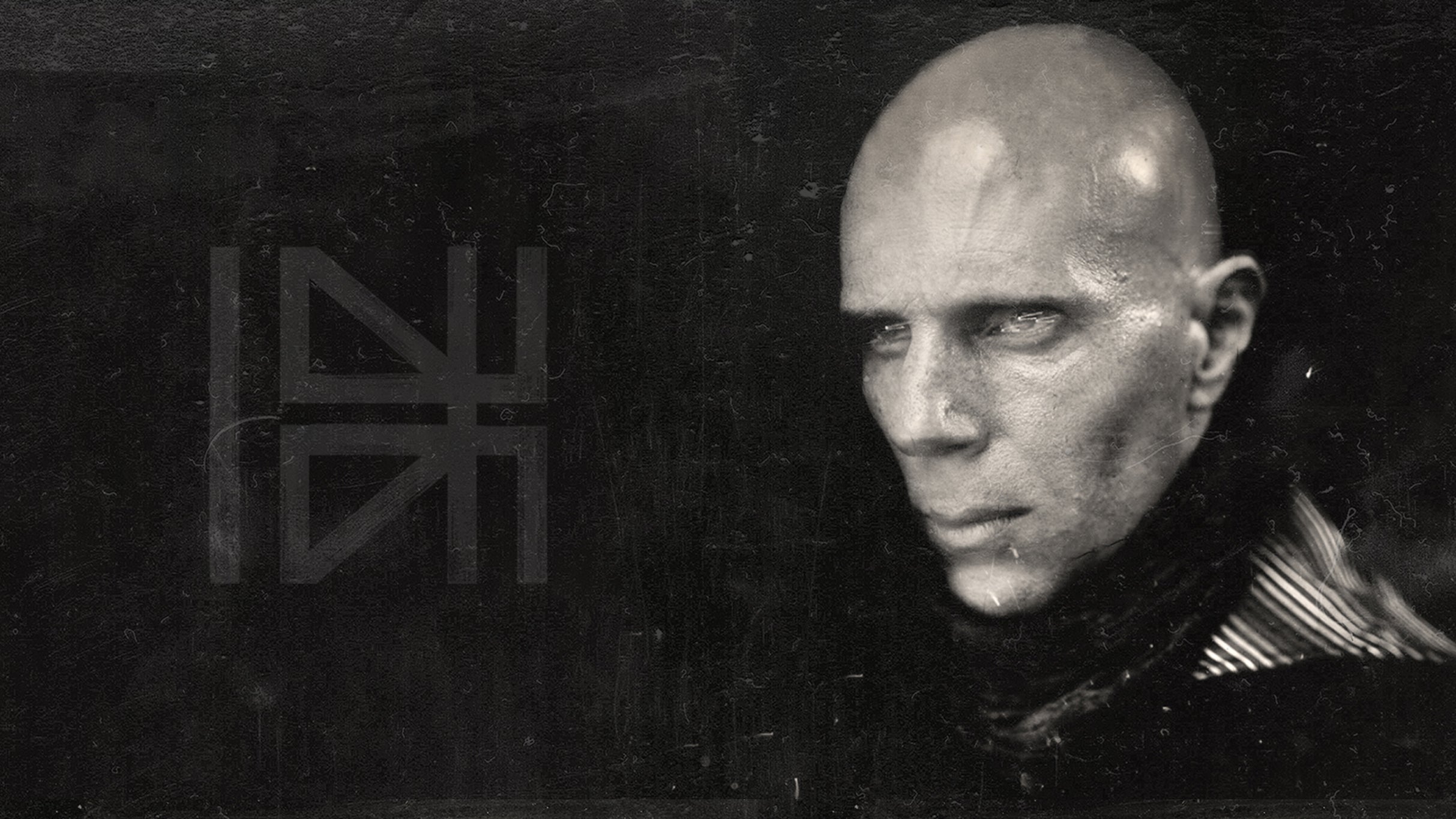 Billy Howerdel of A Perfect Circle at Findlay Toyota Center
