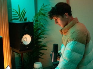 Powfu Presents: Lofi Library Tour