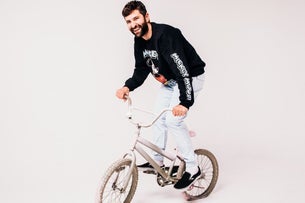 LANE 8 - CHILDISH TOUR