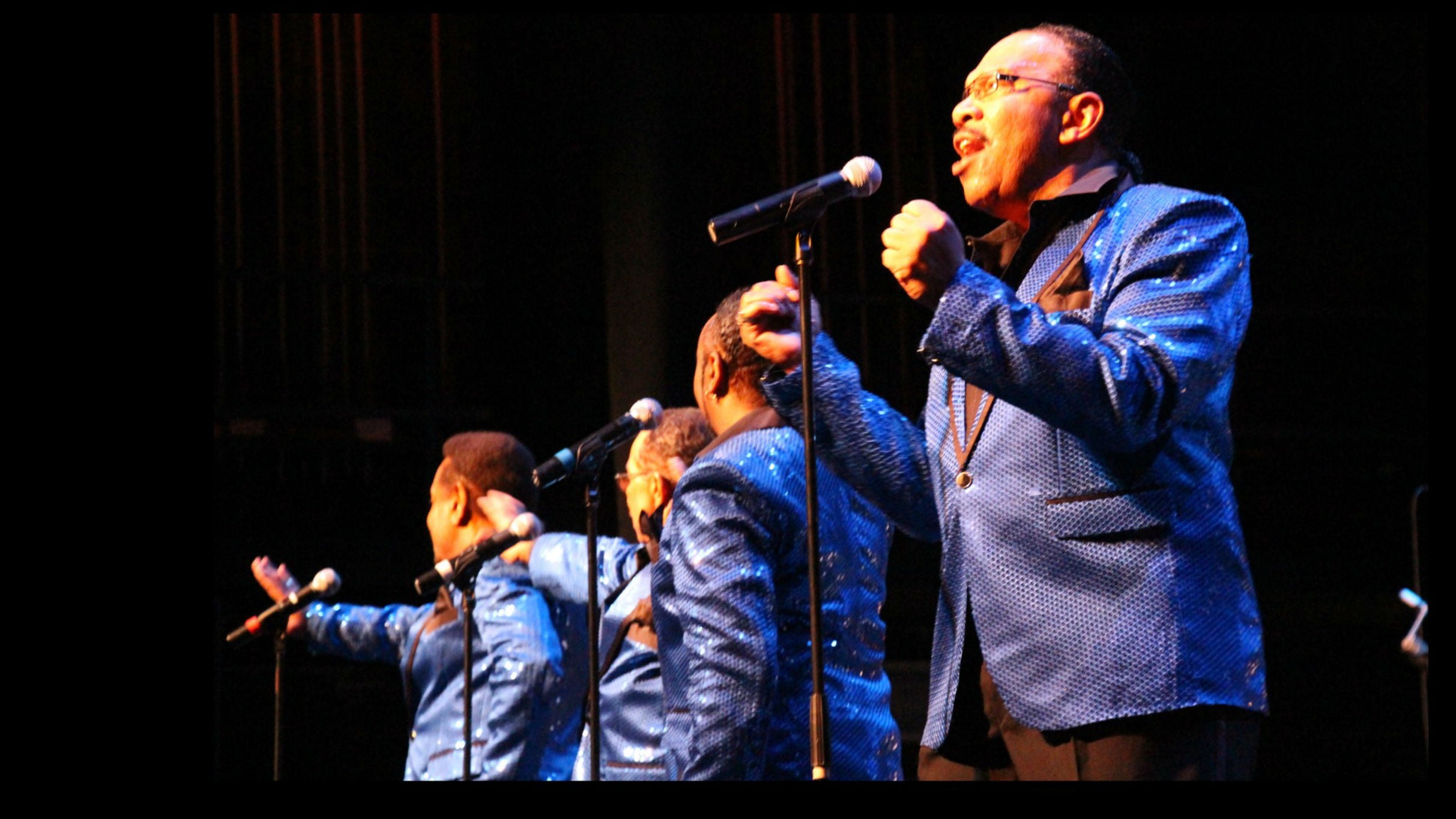 Motown Christmas at Orpheum Theatre Sioux City – Sioux City, IA