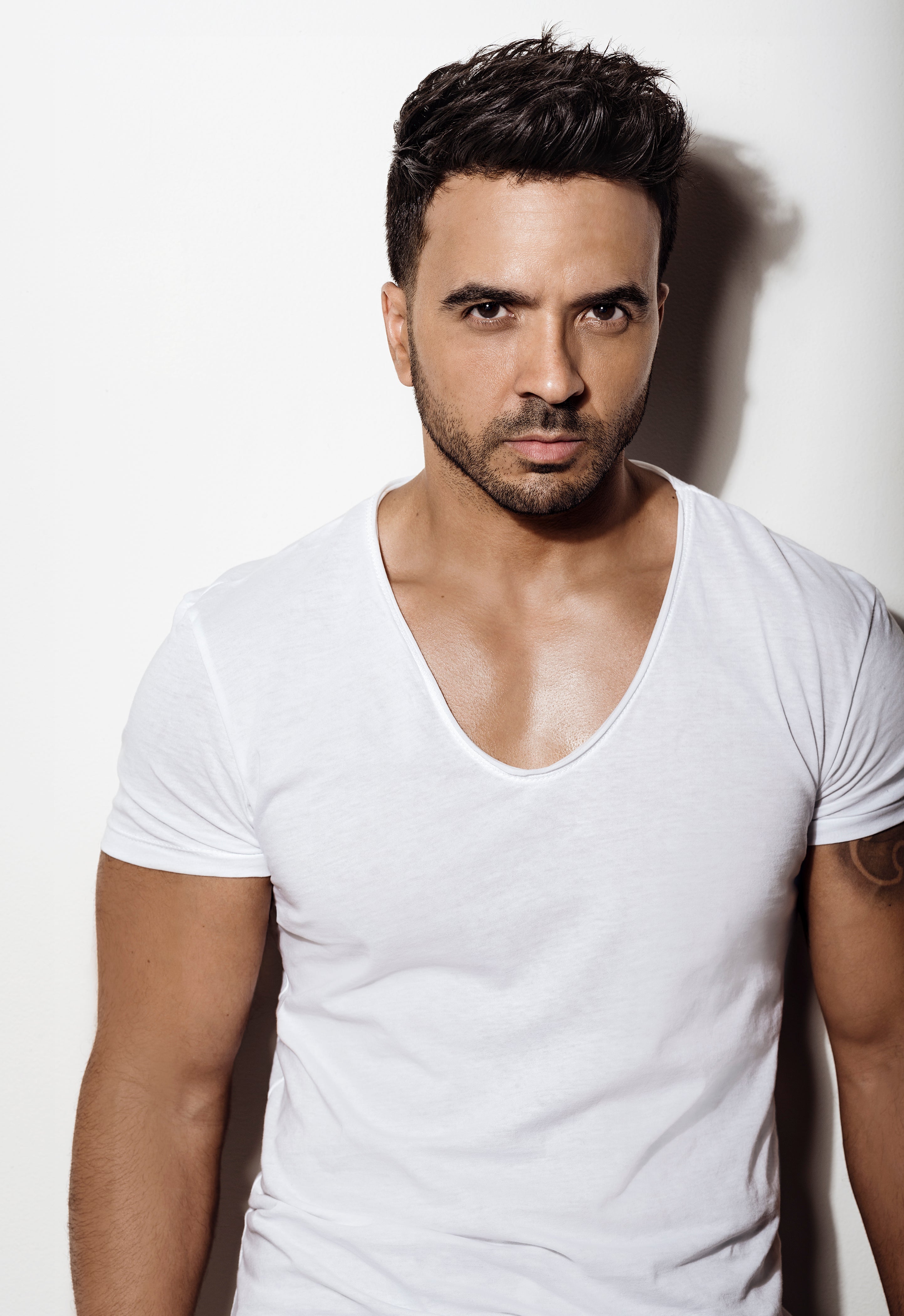 Luis Fonsi – 25 YEARS TOUR at Premier Theater at Foxwoods Resort Casino – Ledyard, CT