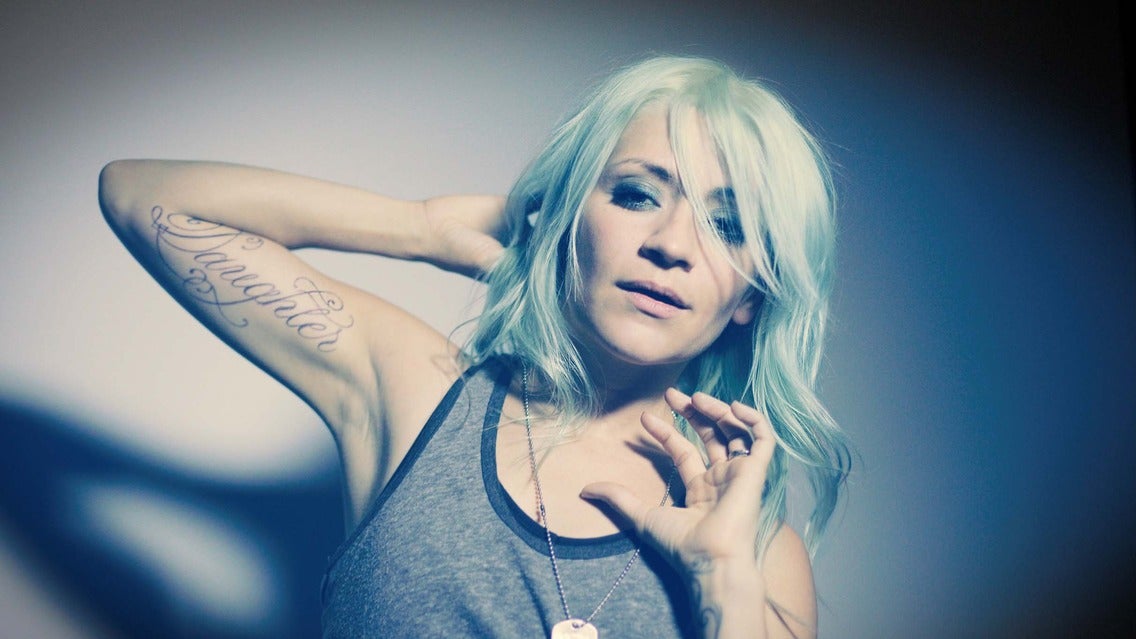 Lacey Sturm Performing Live At Arties Bar and Grill In Frenchtown New