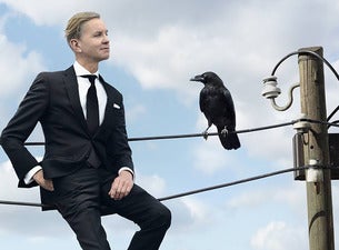 Max Raabe and Palast Orchester