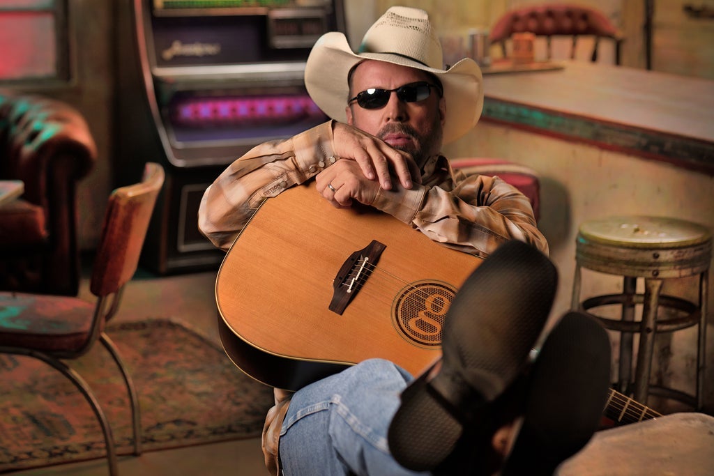 Garth Brooks - Blame It All On My Roots Arena Tour