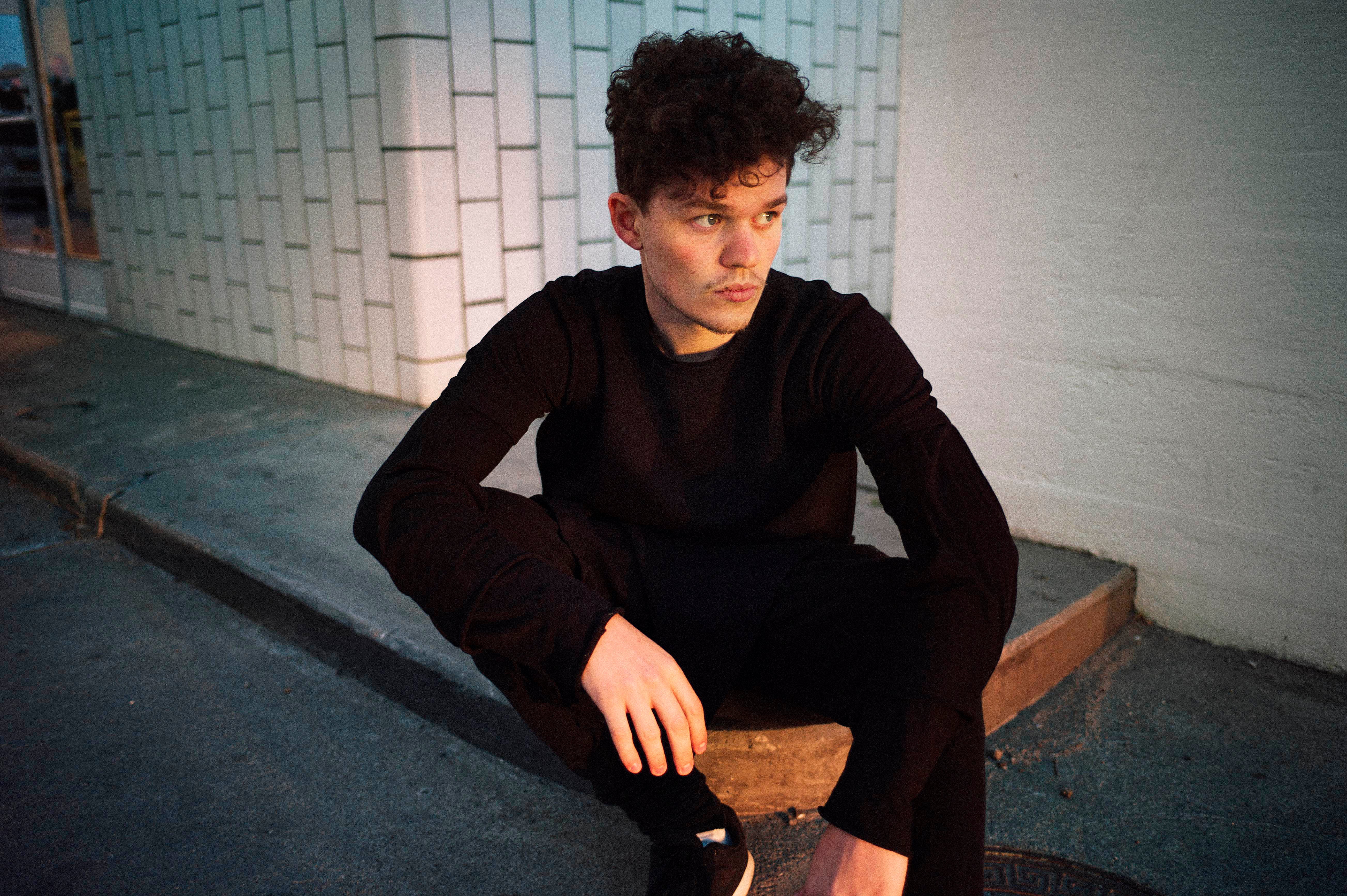 "saveus" && ( исполнитель | группа | музыка | music | band | artist ) && (фото | photo). Дастин хоффман человек дождя. Saveus группа стиль. Saveus rainman. Saveus rainman.