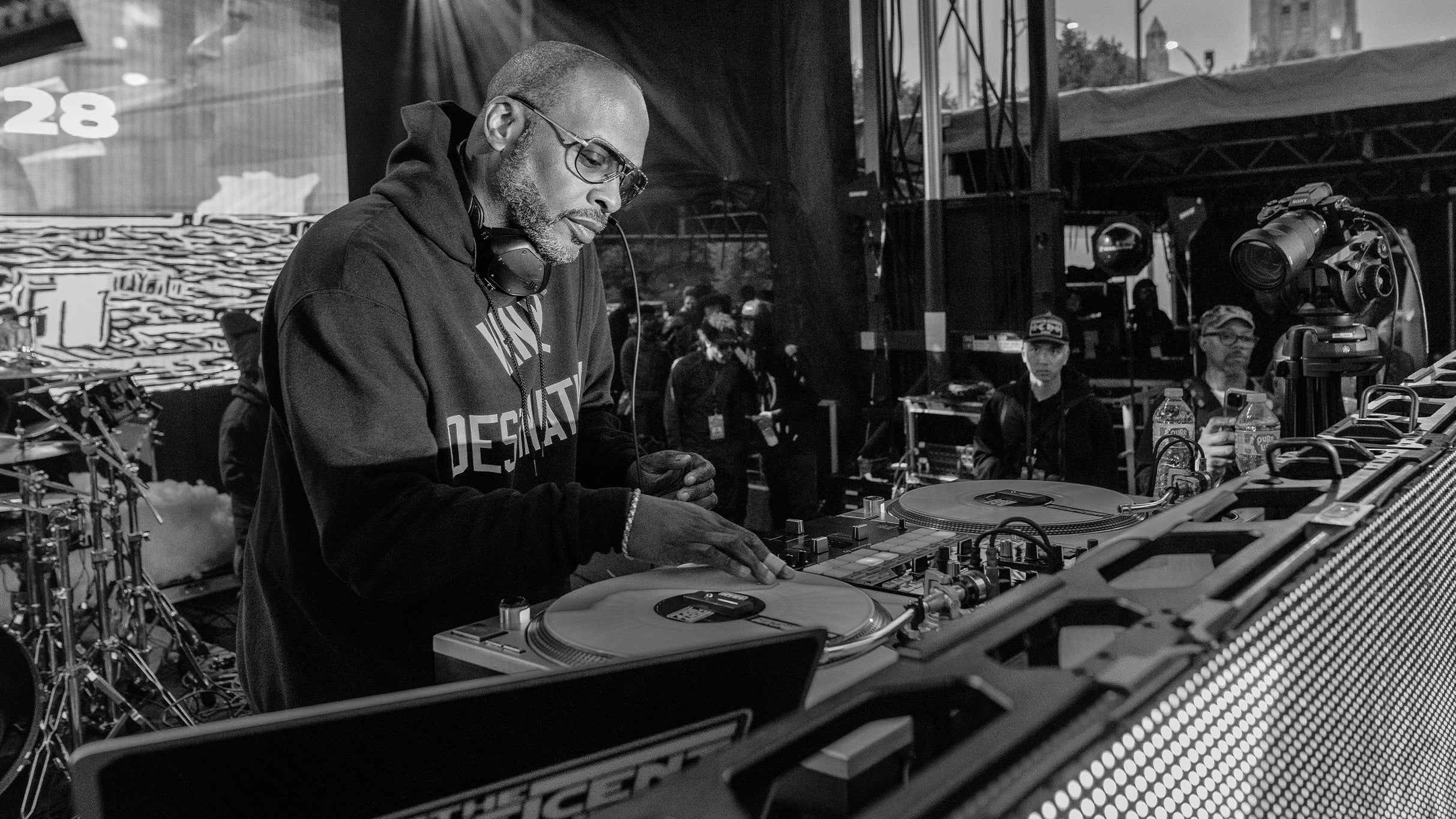 WAVE Foxwoods Day Party: 90's vs 2000's with DJ Jazzy Jeff